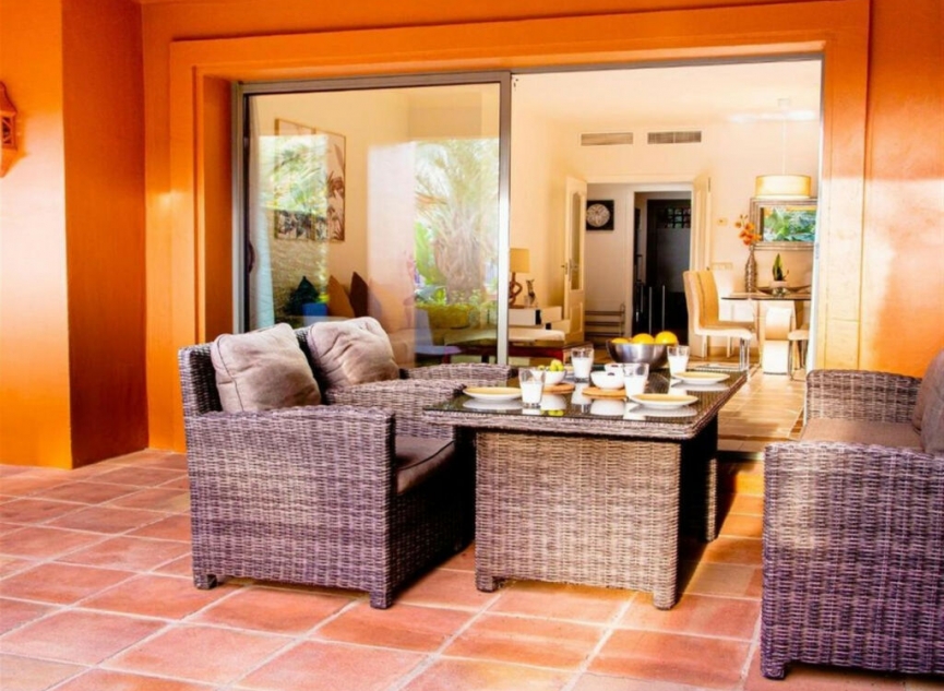 Resale - Apartment -
Estepona