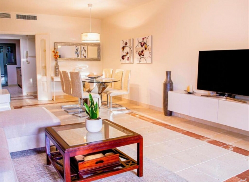 Resale - Apartment -
Estepona