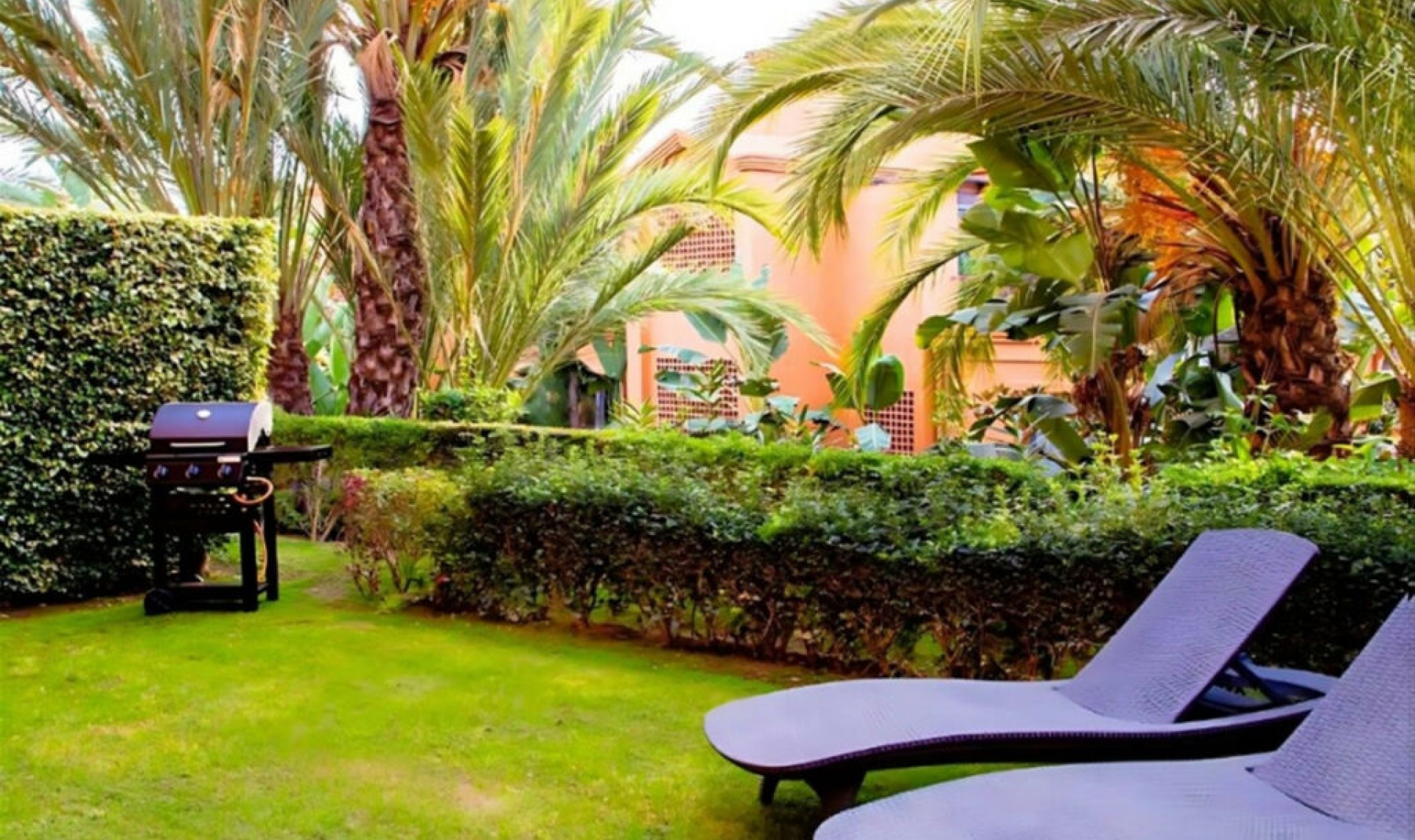 Resale - Apartment -
Estepona