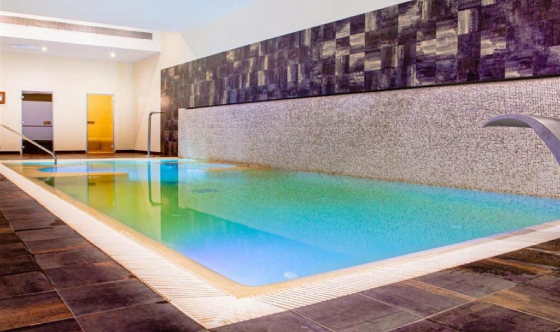 Resale - Apartment -
Estepona