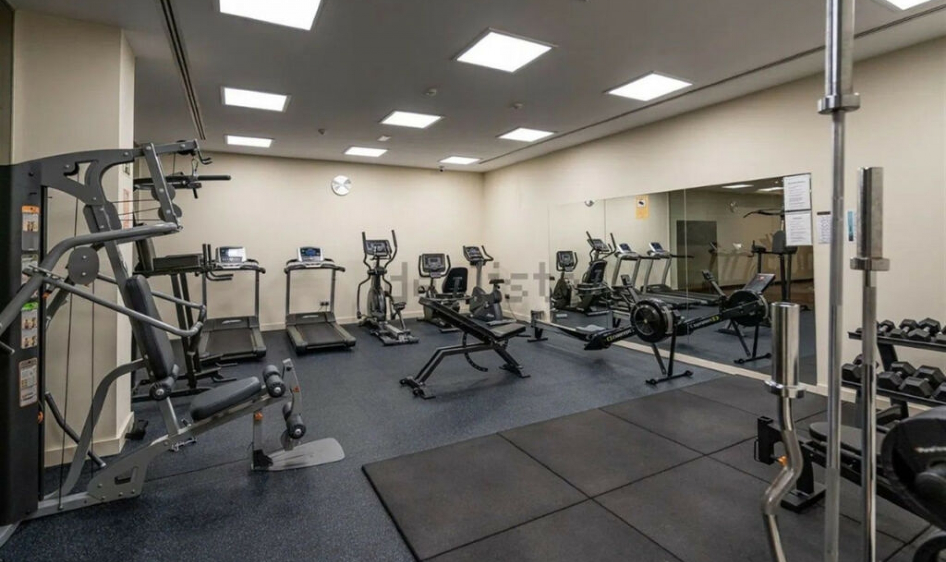 Resale - Apartment -
Estepona