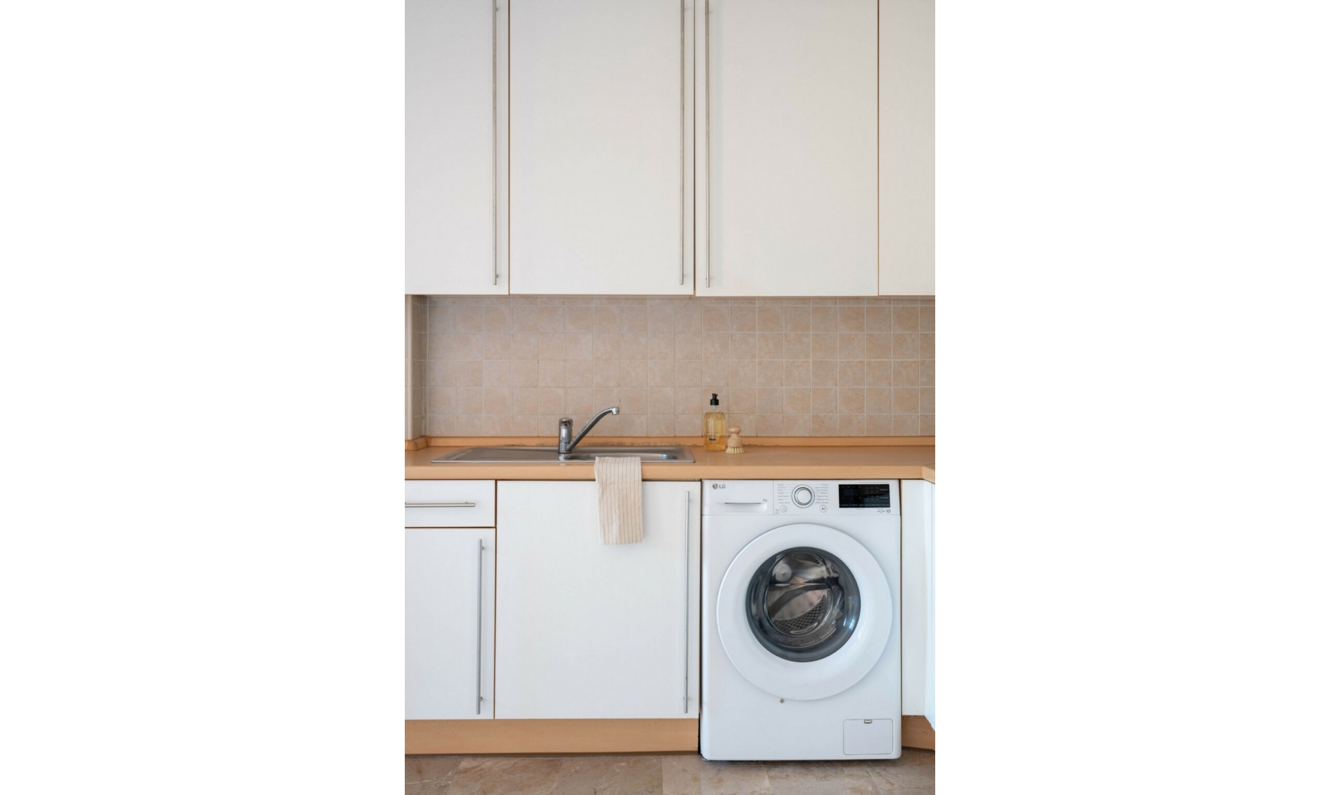 Resale - Apartment -
Estepona
