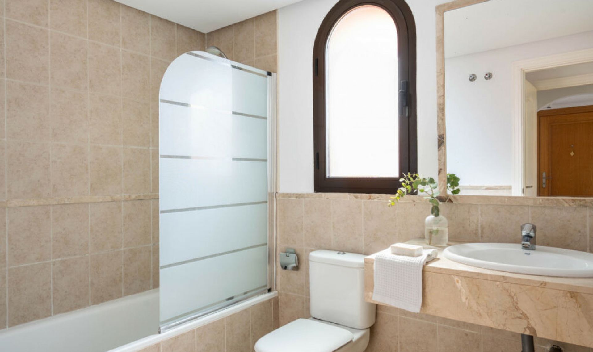 Resale - Apartment -
Estepona