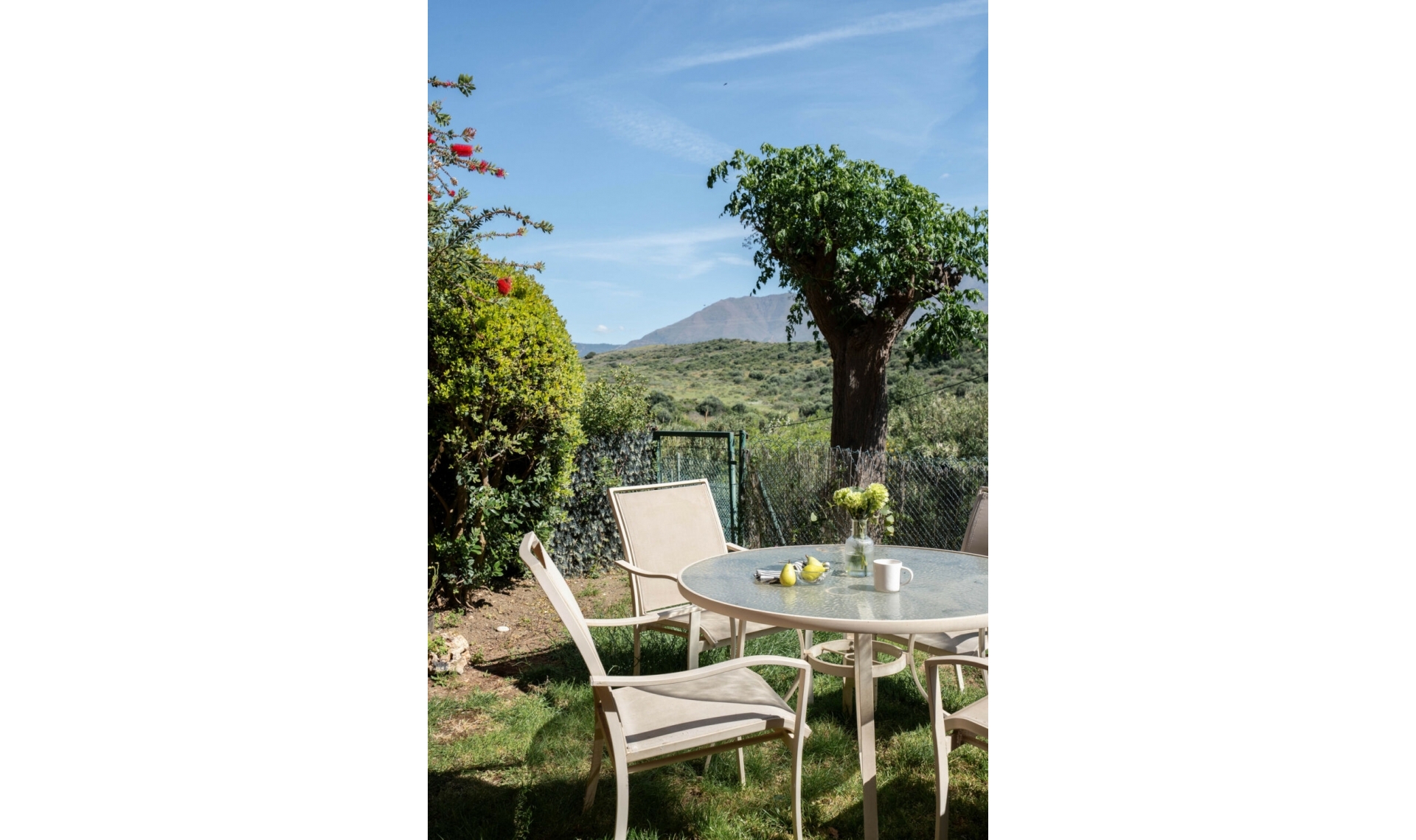 Resale - Apartment -
Estepona