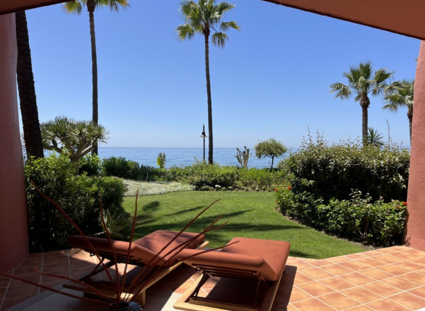 Resale - Apartment -
Estepona