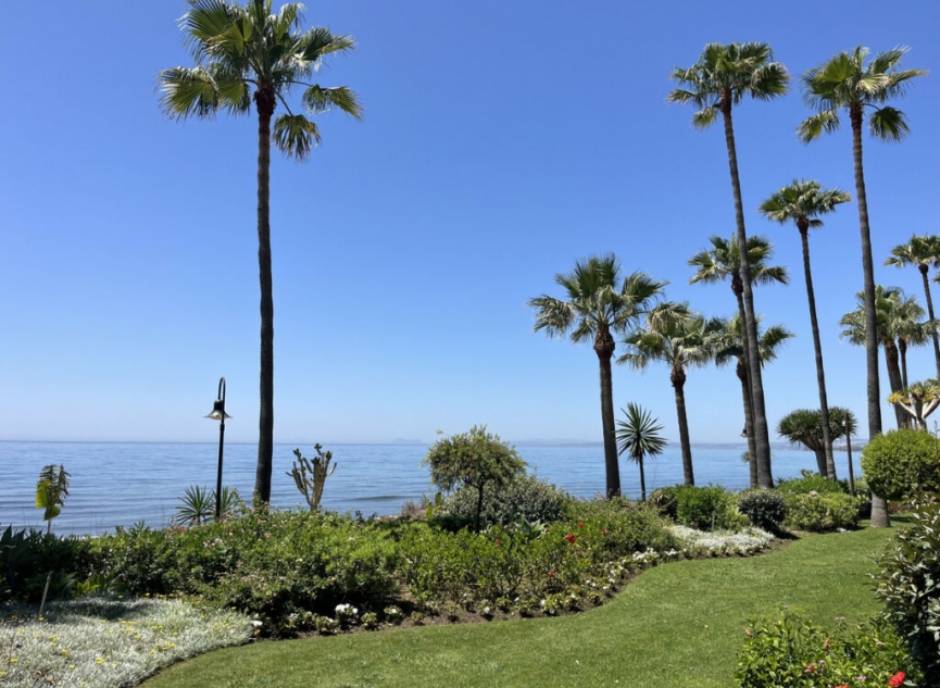 Resale - Apartment -
Estepona
