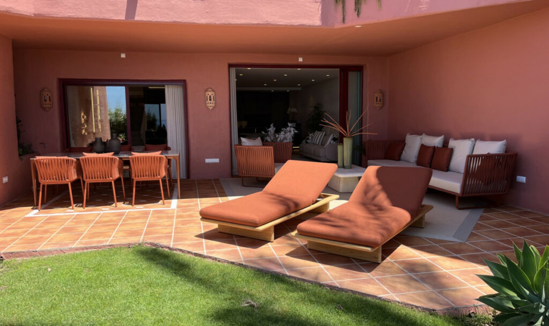 Resale - Apartment -
Estepona
