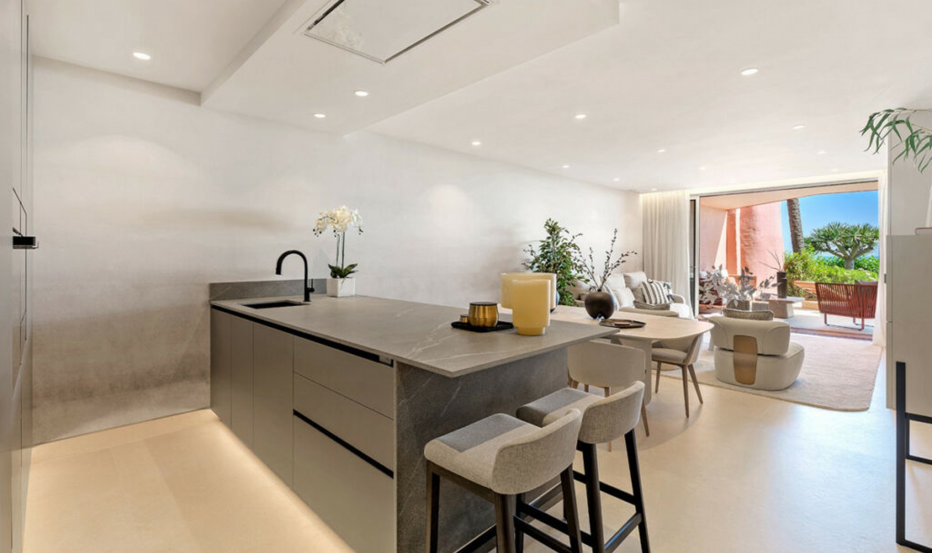 Resale - Apartment -
Estepona