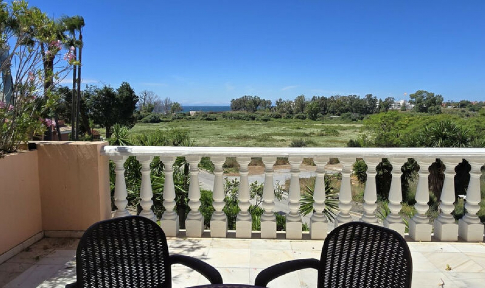 Resale - Apartment -
Estepona