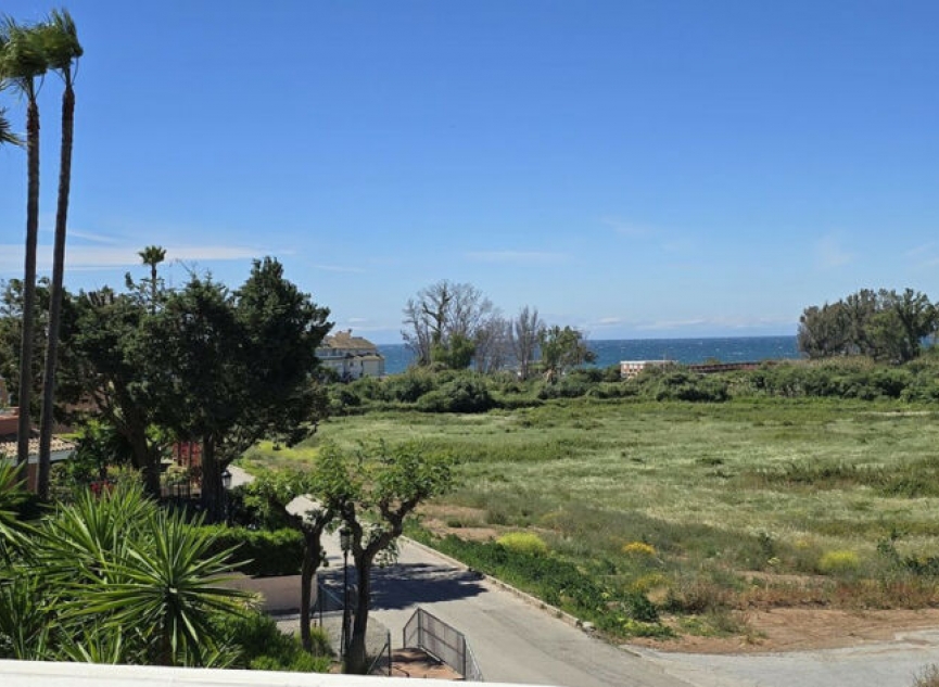 Resale - Apartment -
Estepona