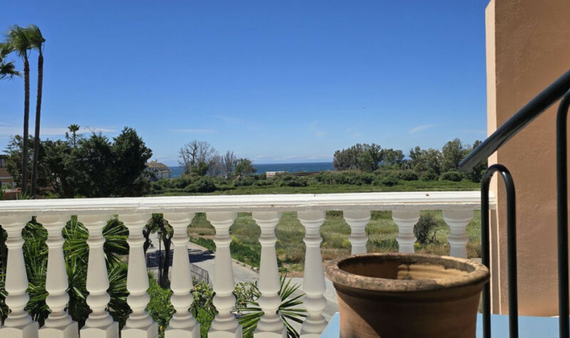 Resale - Apartment -
Estepona