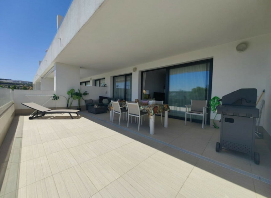 Resale - Apartment -
Estepona