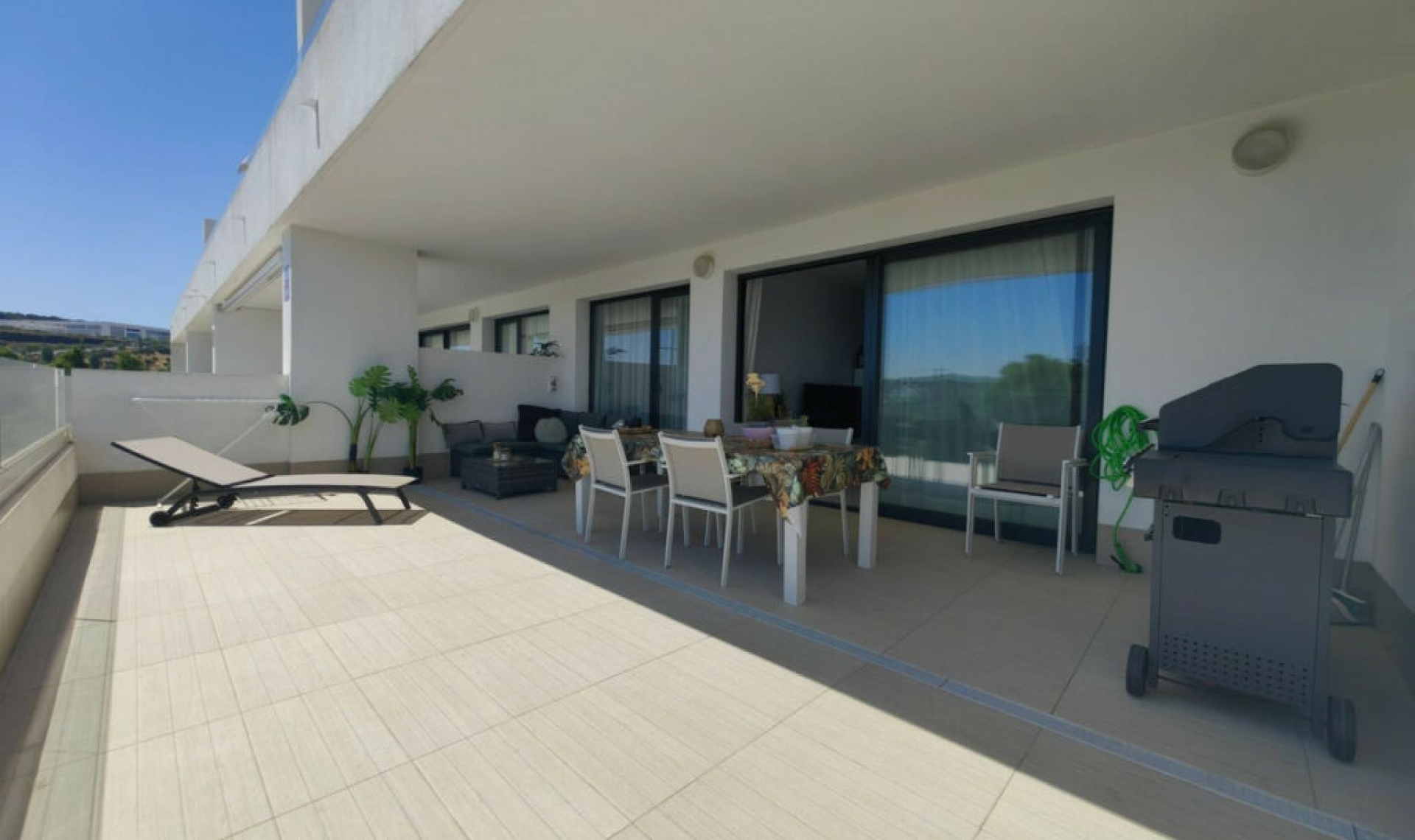 Resale - Apartment -
Estepona