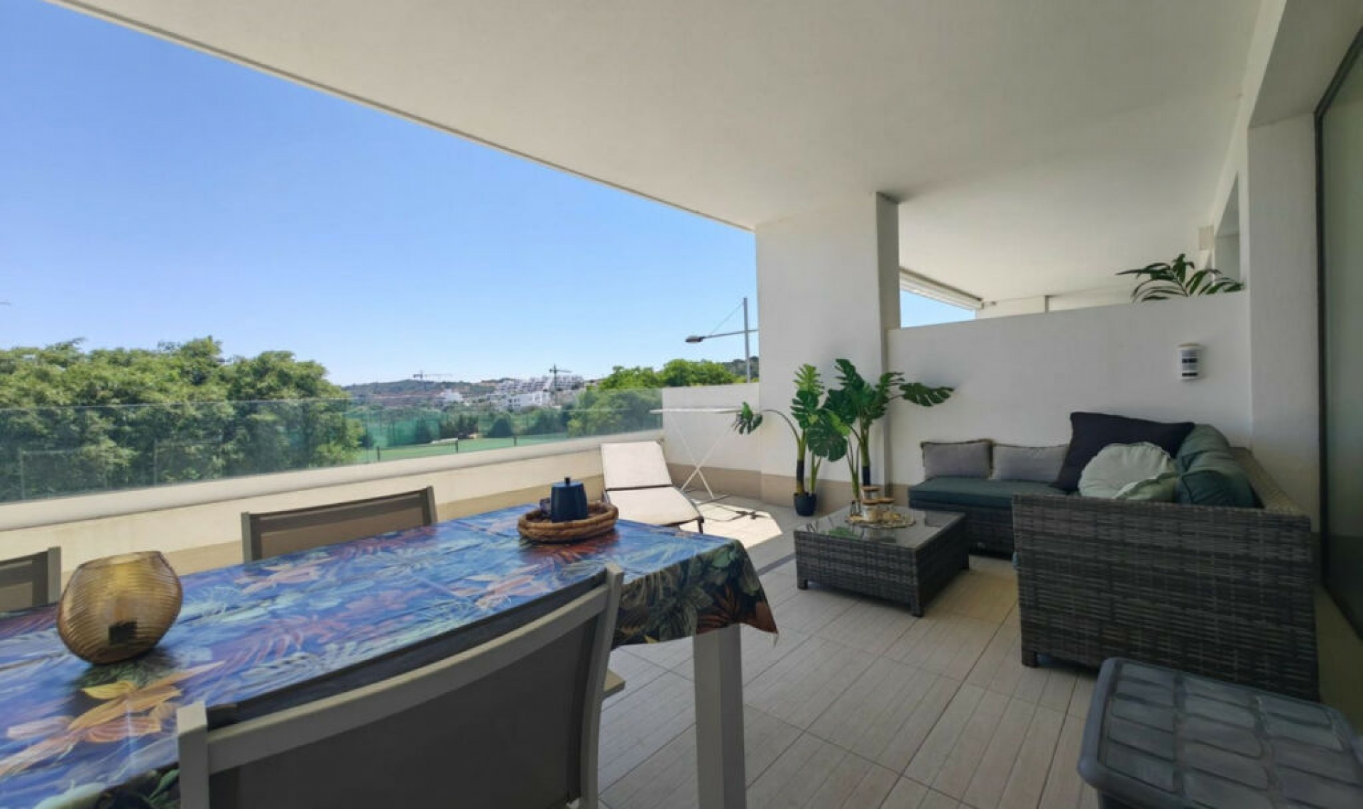 Resale - Apartment -
Estepona