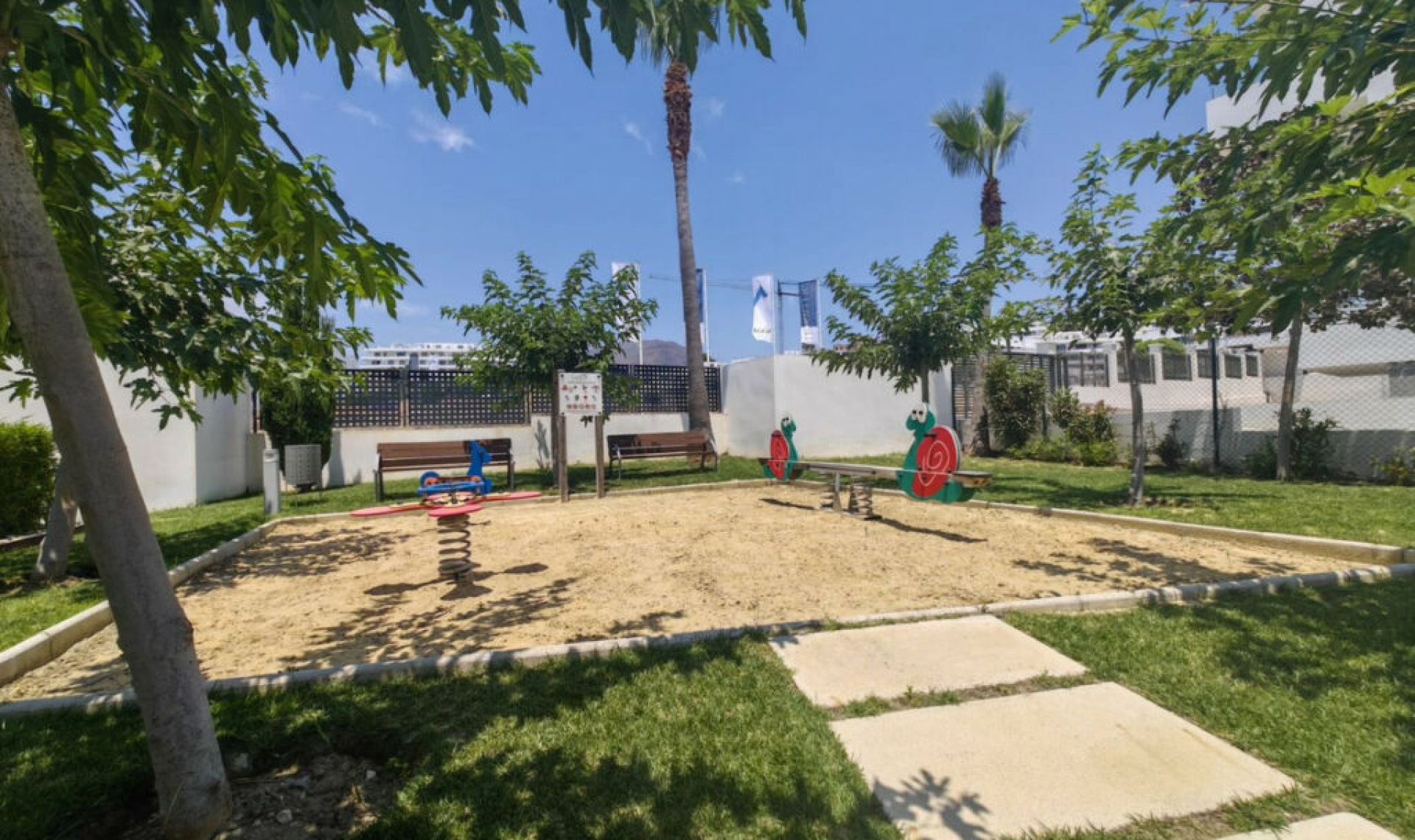 Resale - Apartment -
Estepona