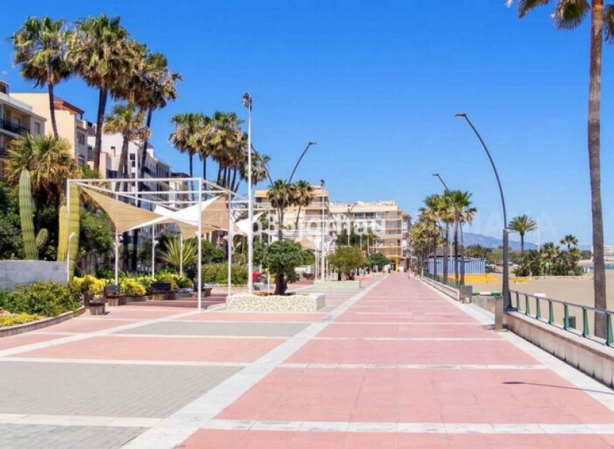 Resale - Apartment -
Estepona