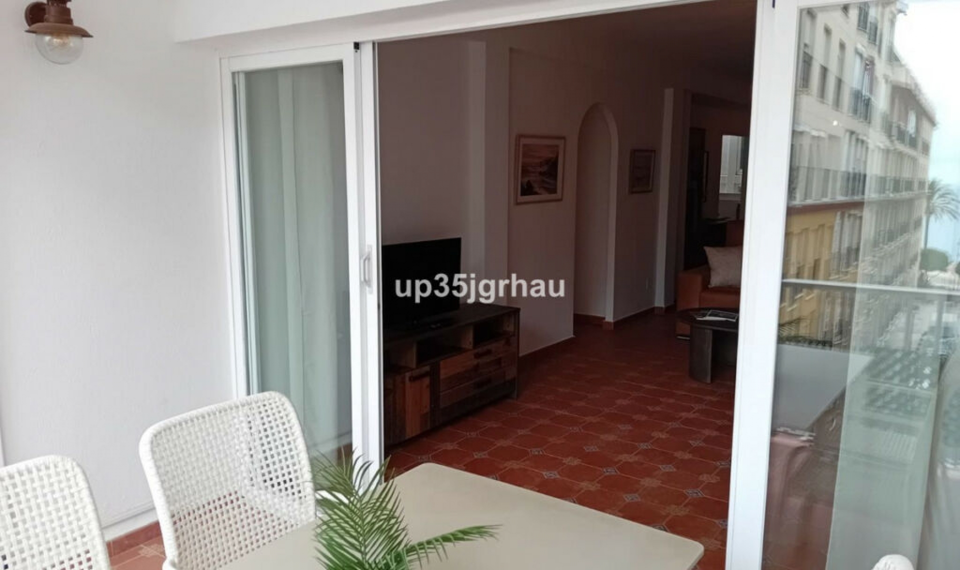 Resale - Apartment -
Estepona