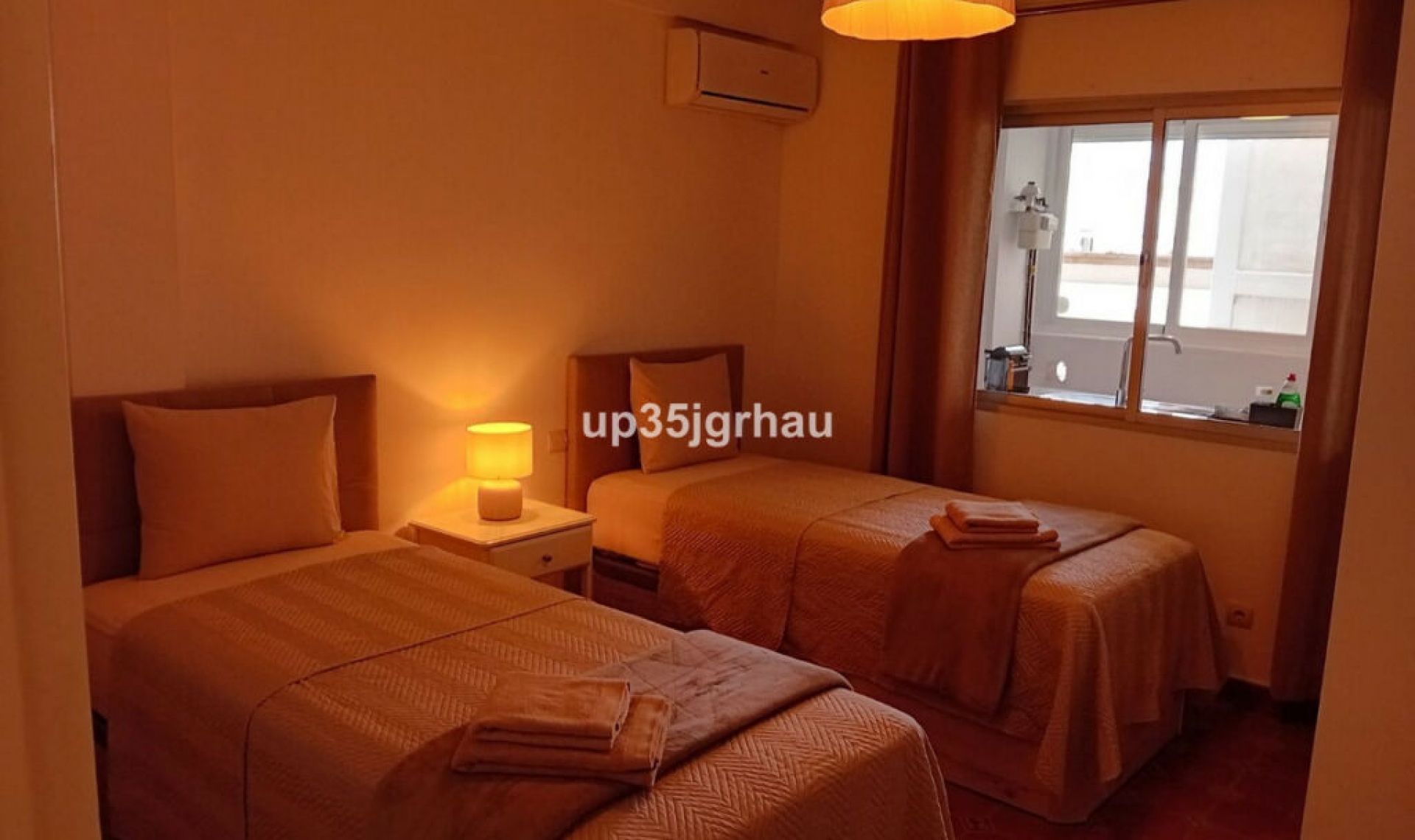 Resale - Apartment -
Estepona