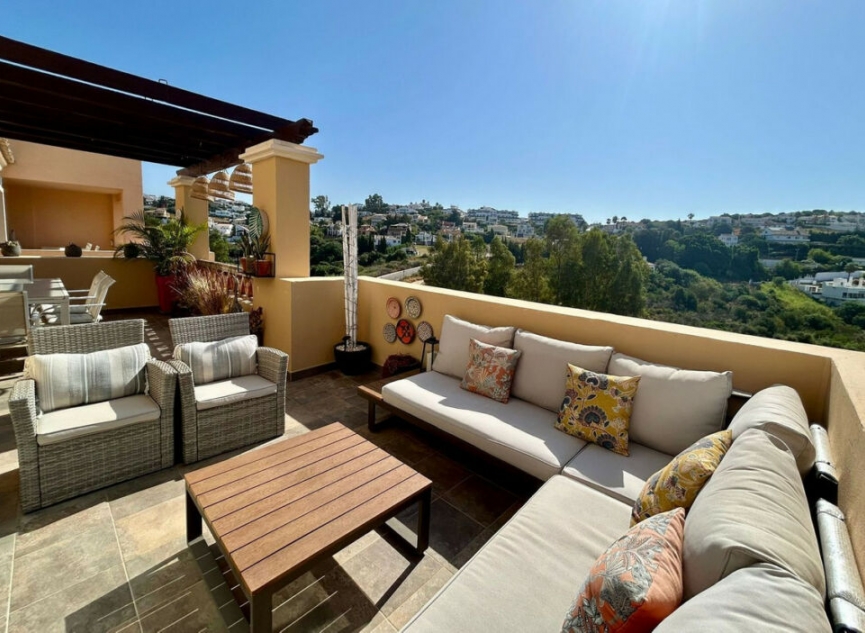 Resale - Apartment -
Estepona