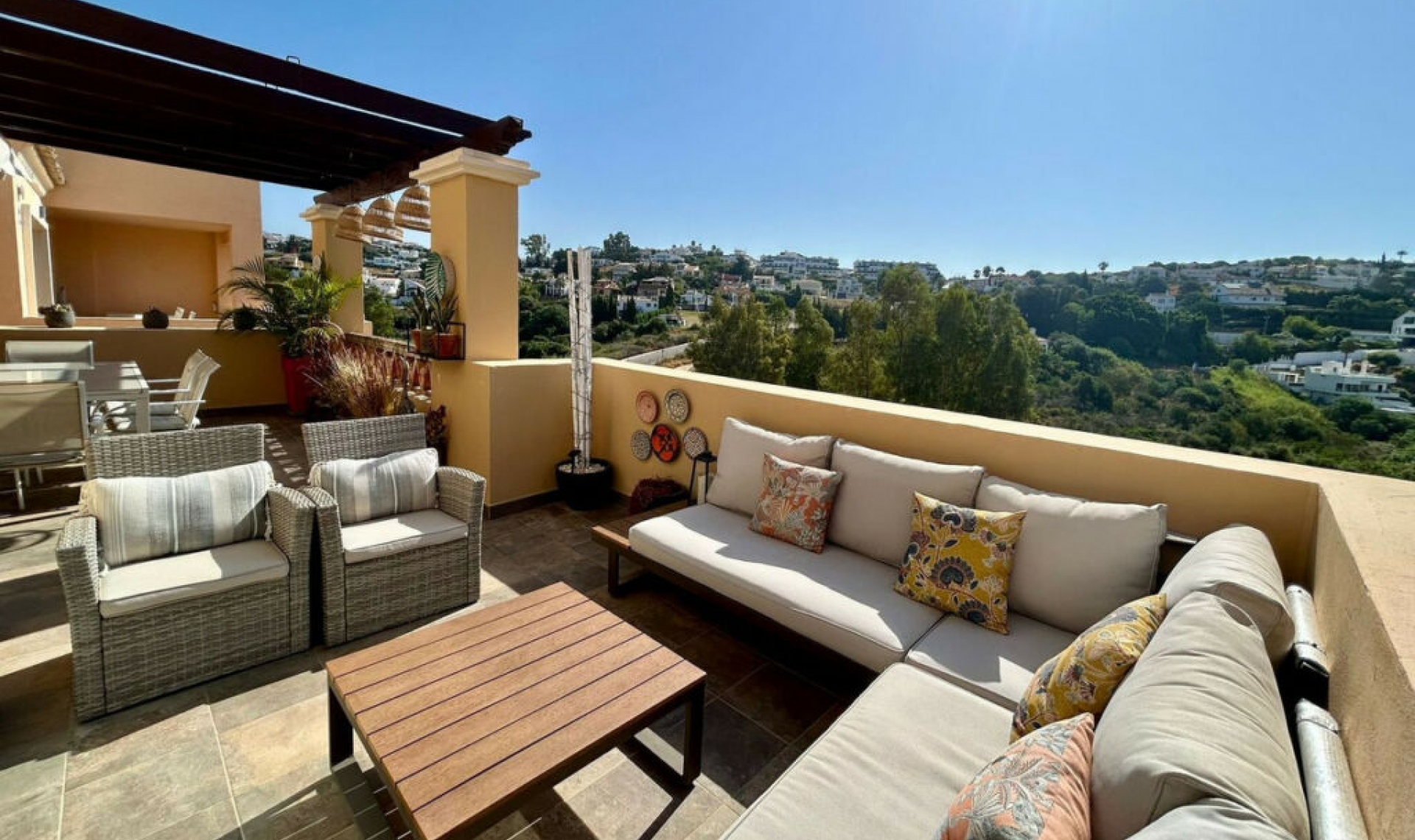 Resale - Apartment -
Estepona