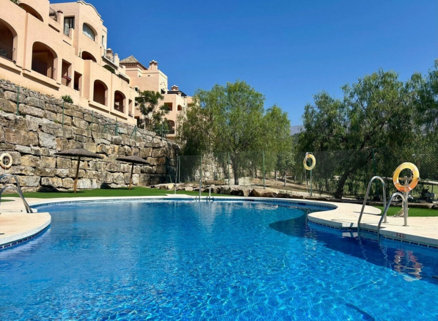 Resale - Apartment -
Estepona
