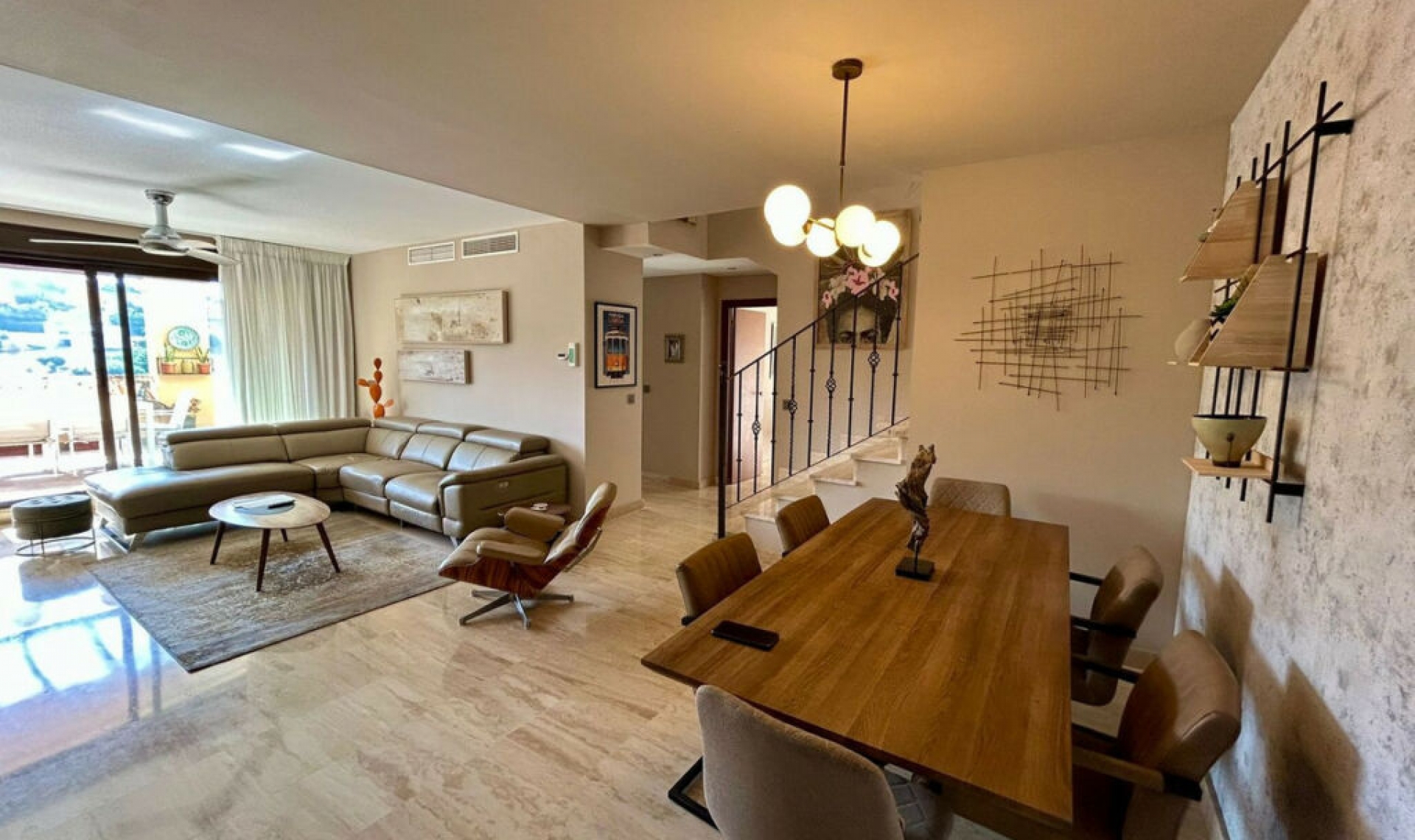 Resale - Apartment -
Estepona