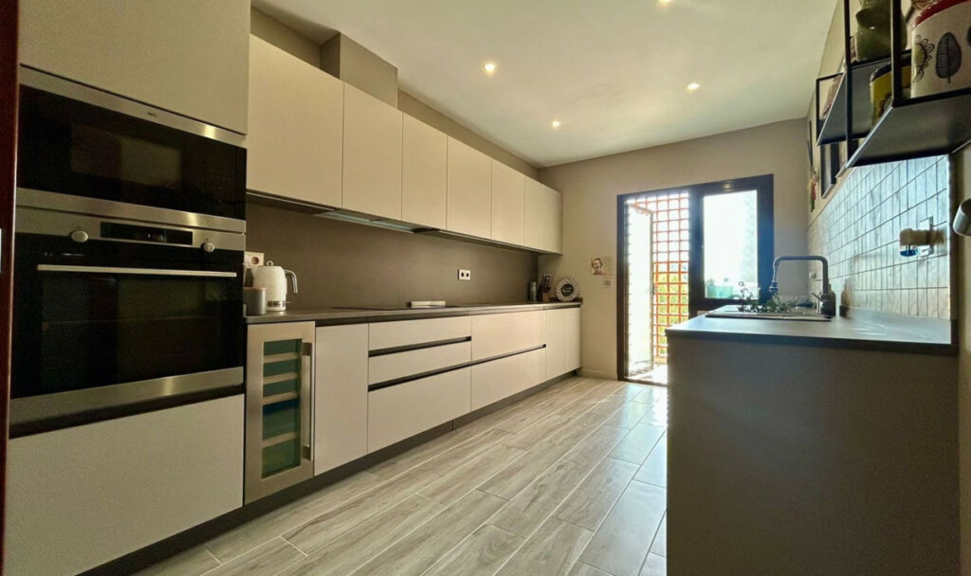 Resale - Apartment -
Estepona