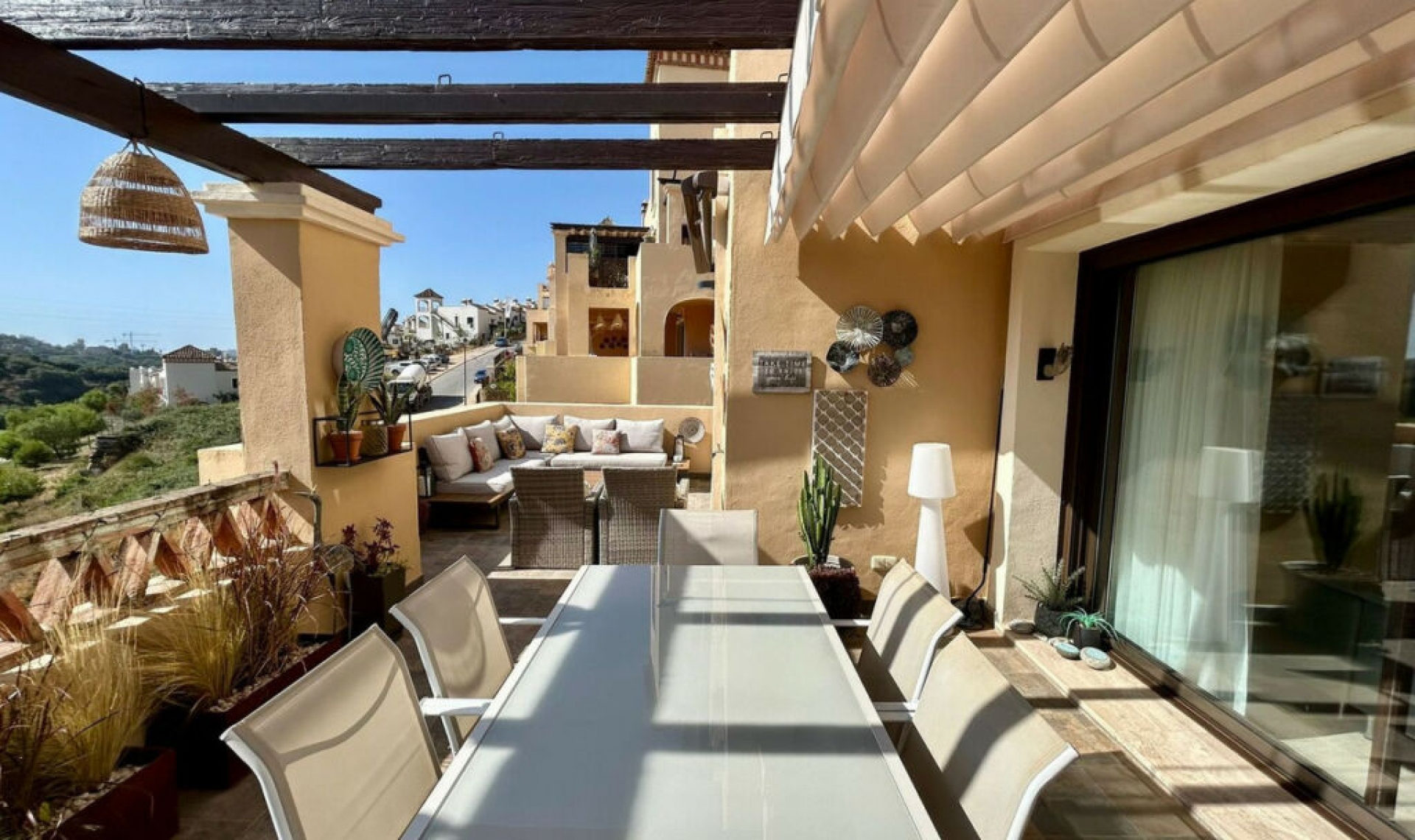 Resale - Apartment -
Estepona