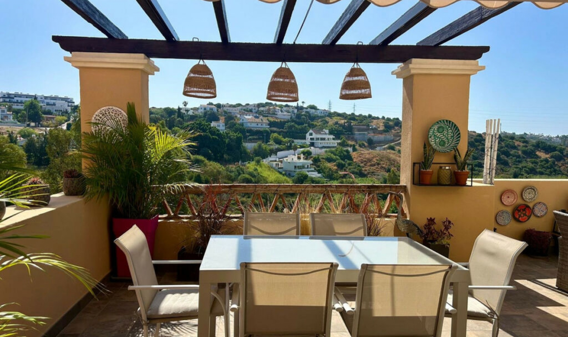 Resale - Apartment -
Estepona