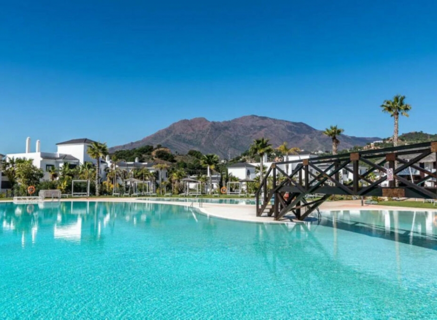 Resale - Apartment -
Estepona