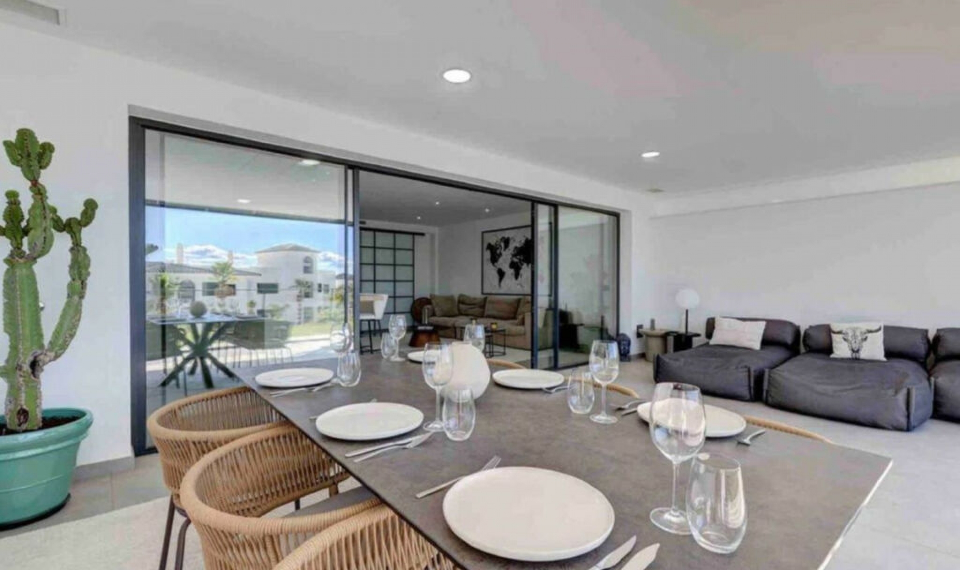 Resale - Apartment -
Estepona
