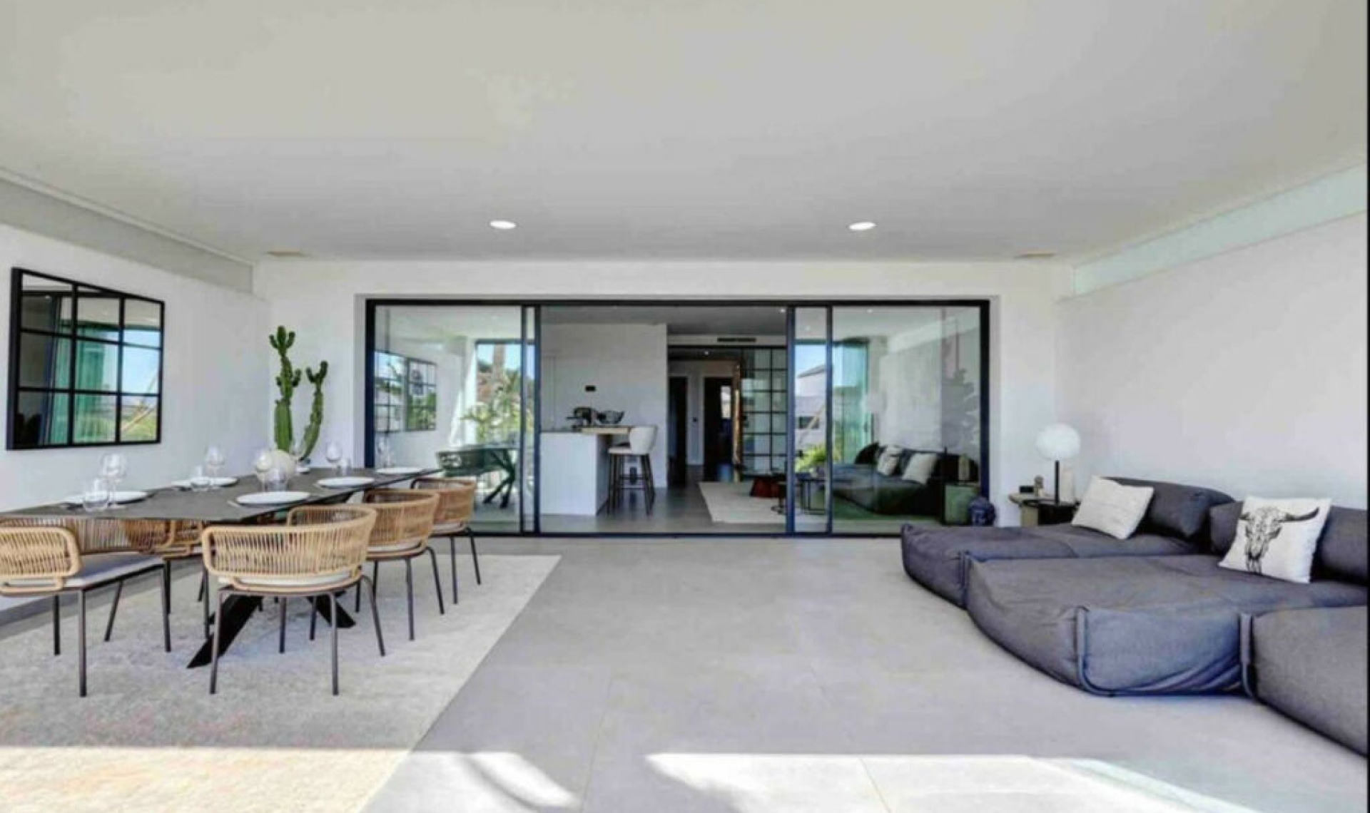 Resale - Apartment -
Estepona