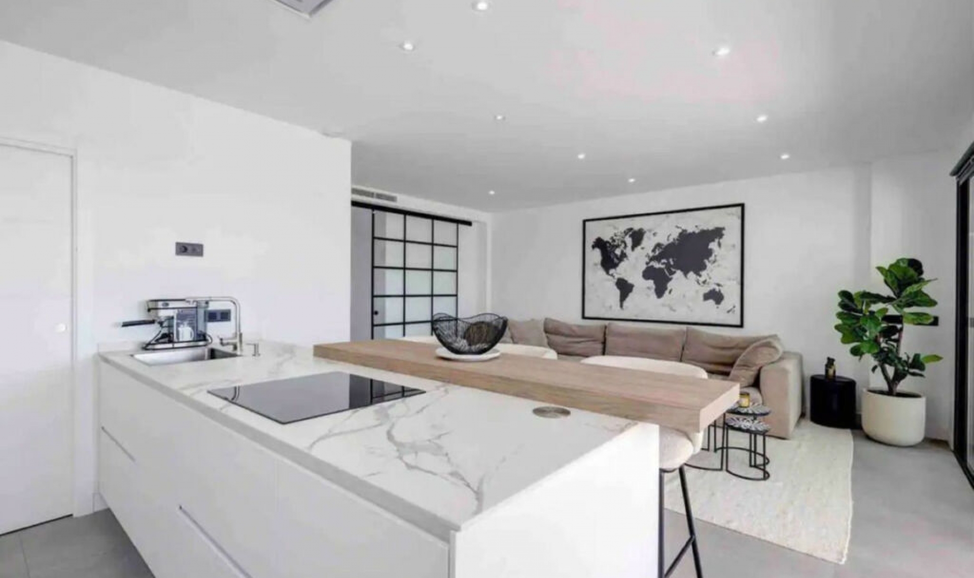 Resale - Apartment -
Estepona