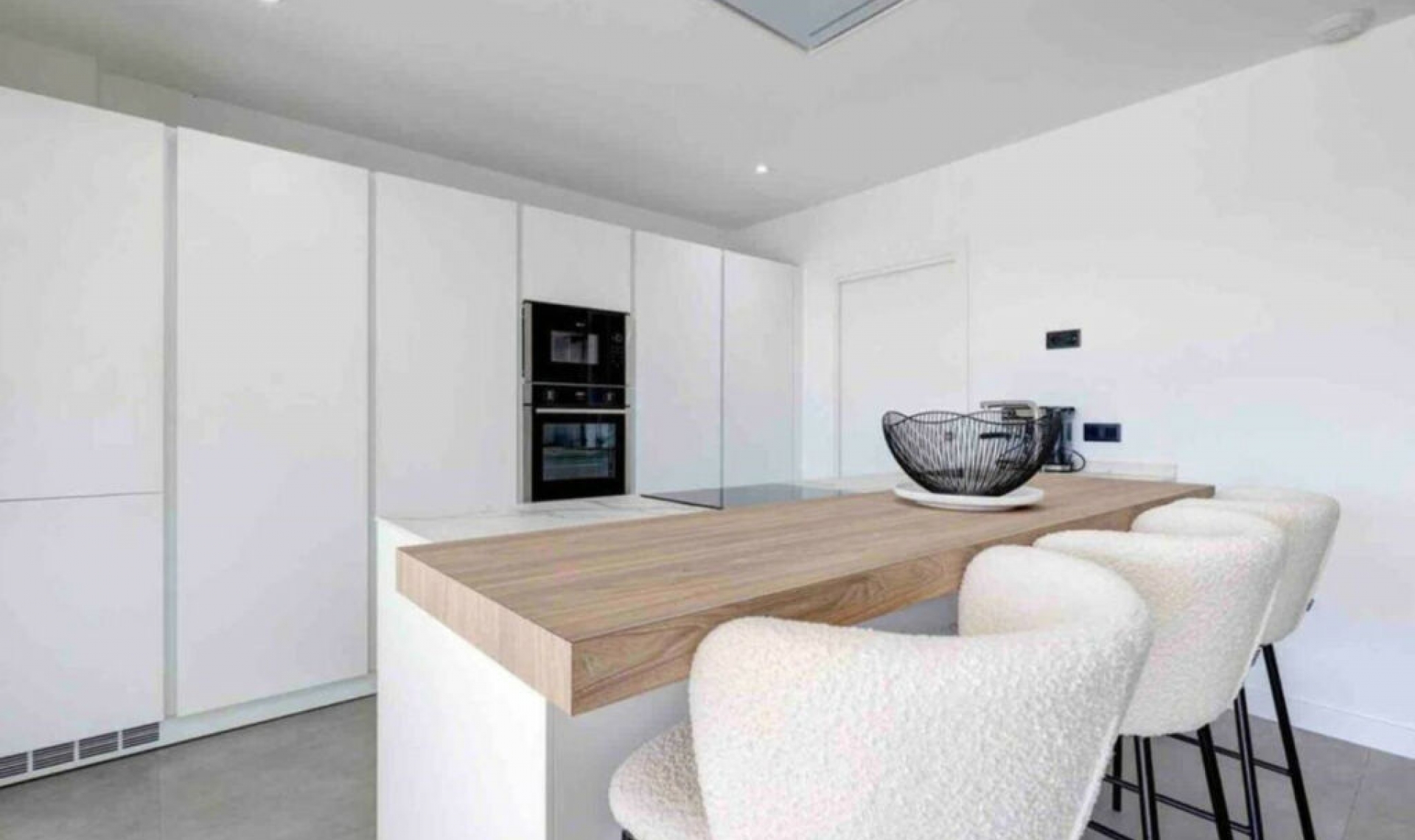 Resale - Apartment -
Estepona