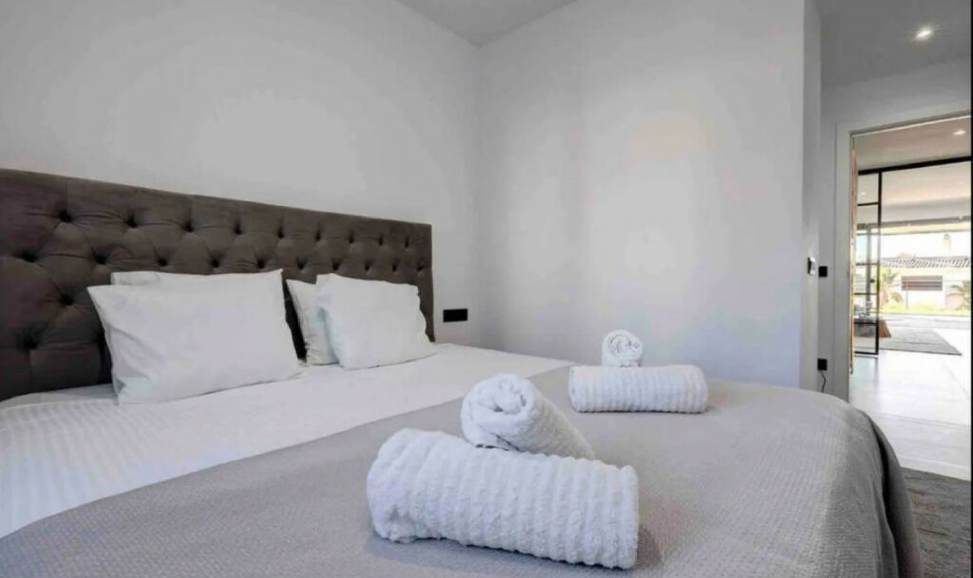 Resale - Apartment -
Estepona