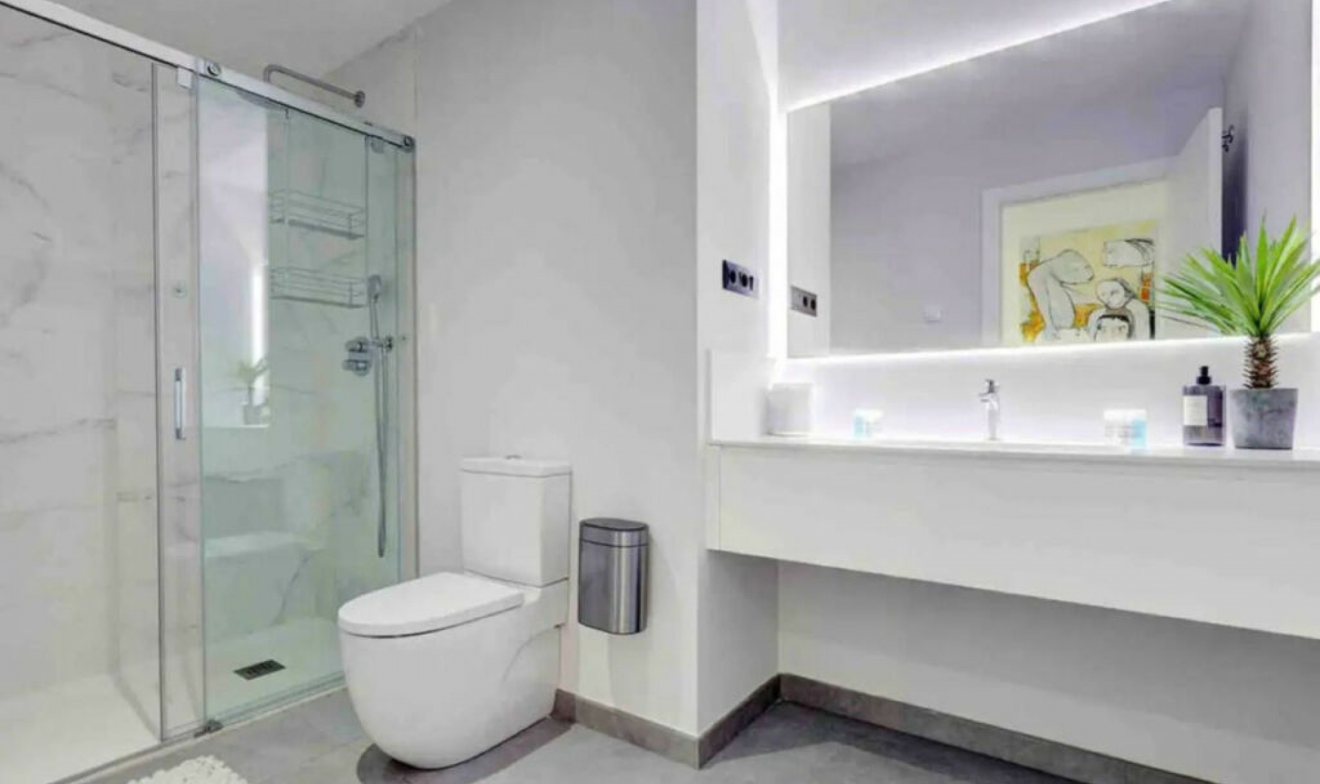 Resale - Apartment -
Estepona