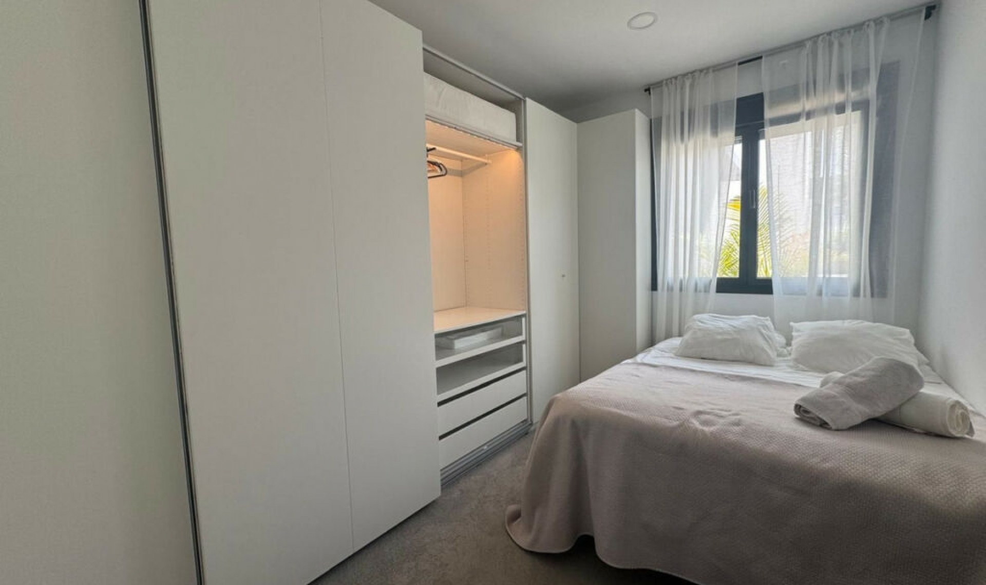 Resale - Apartment -
Estepona