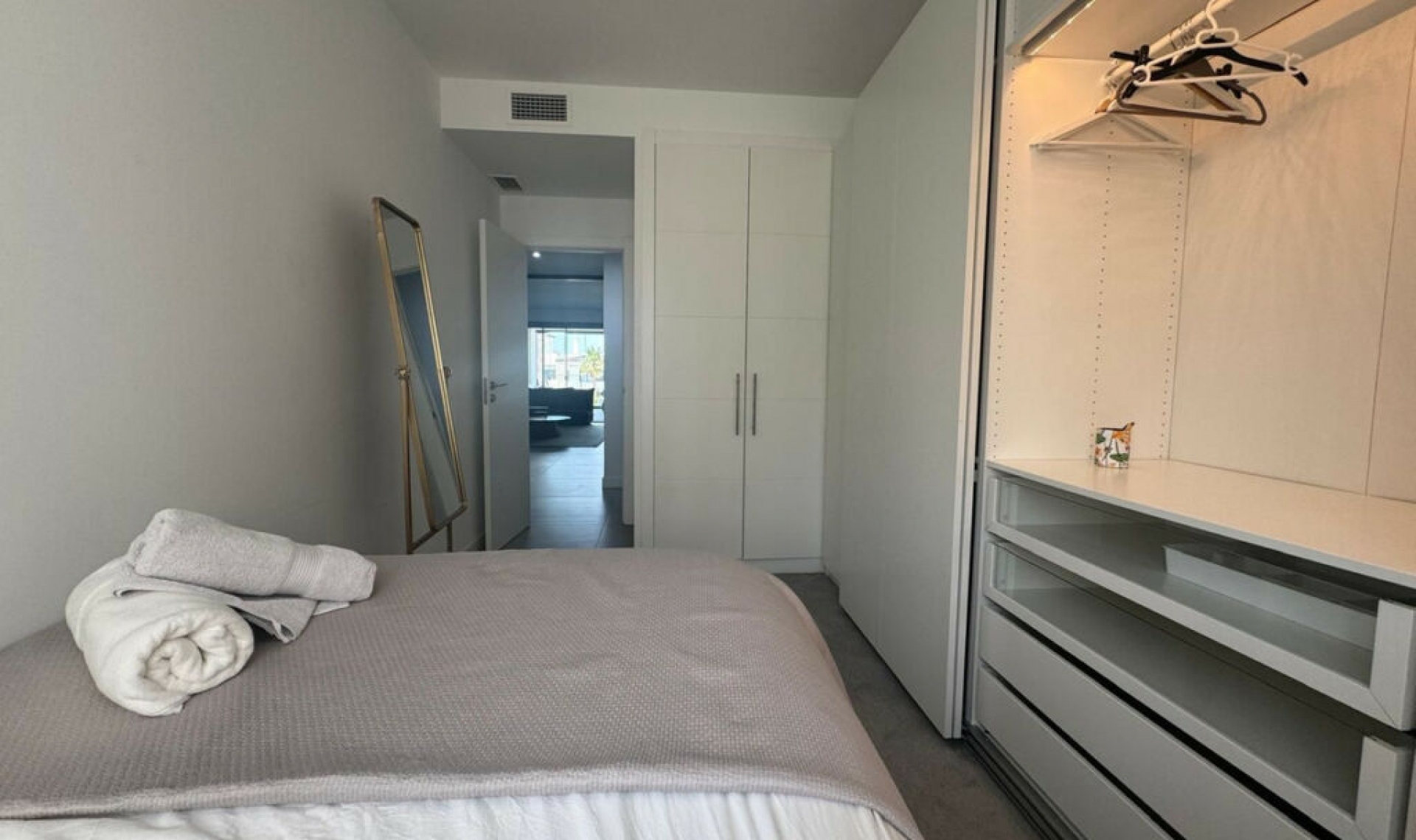 Resale - Apartment -
Estepona