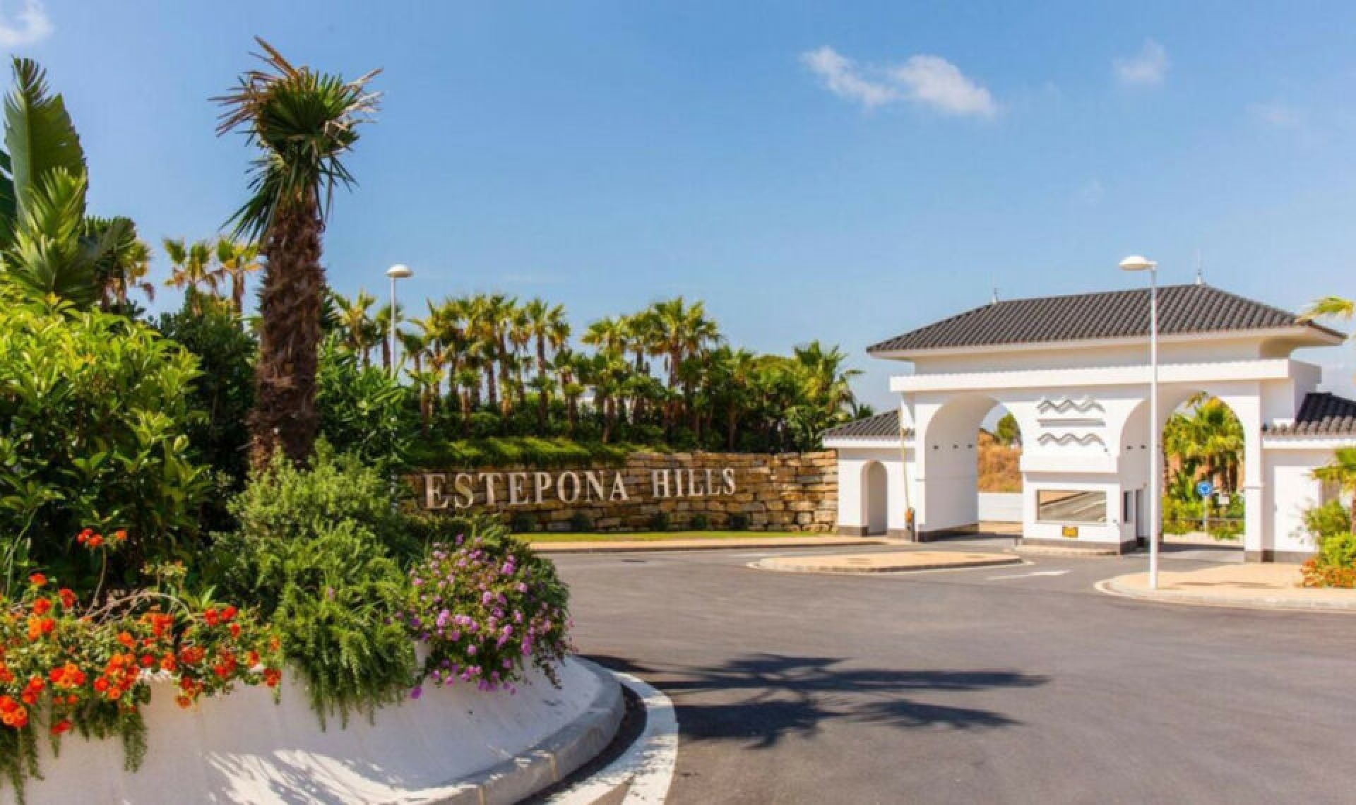 Resale - Apartment -
Estepona