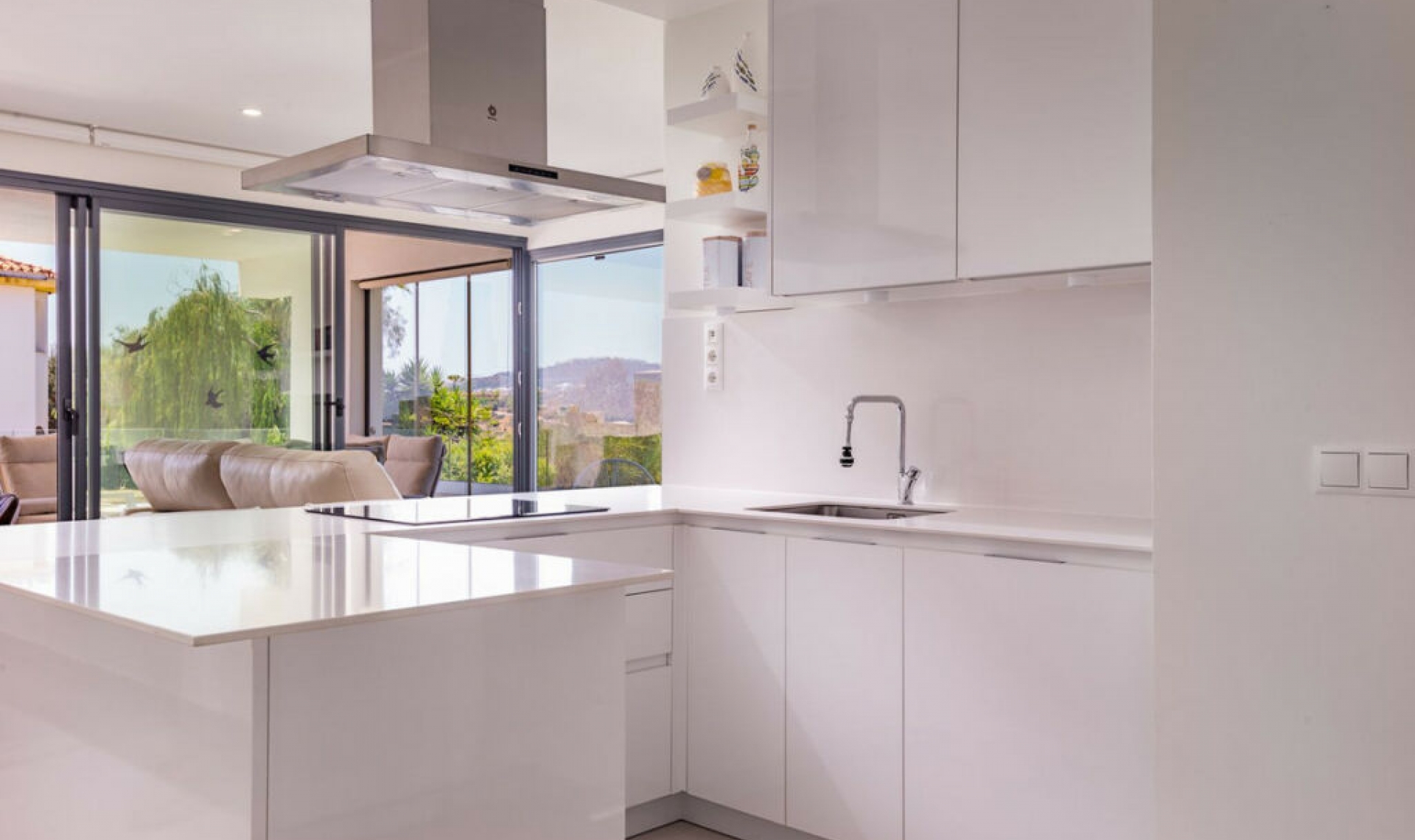 Resale - Apartment -
Estepona