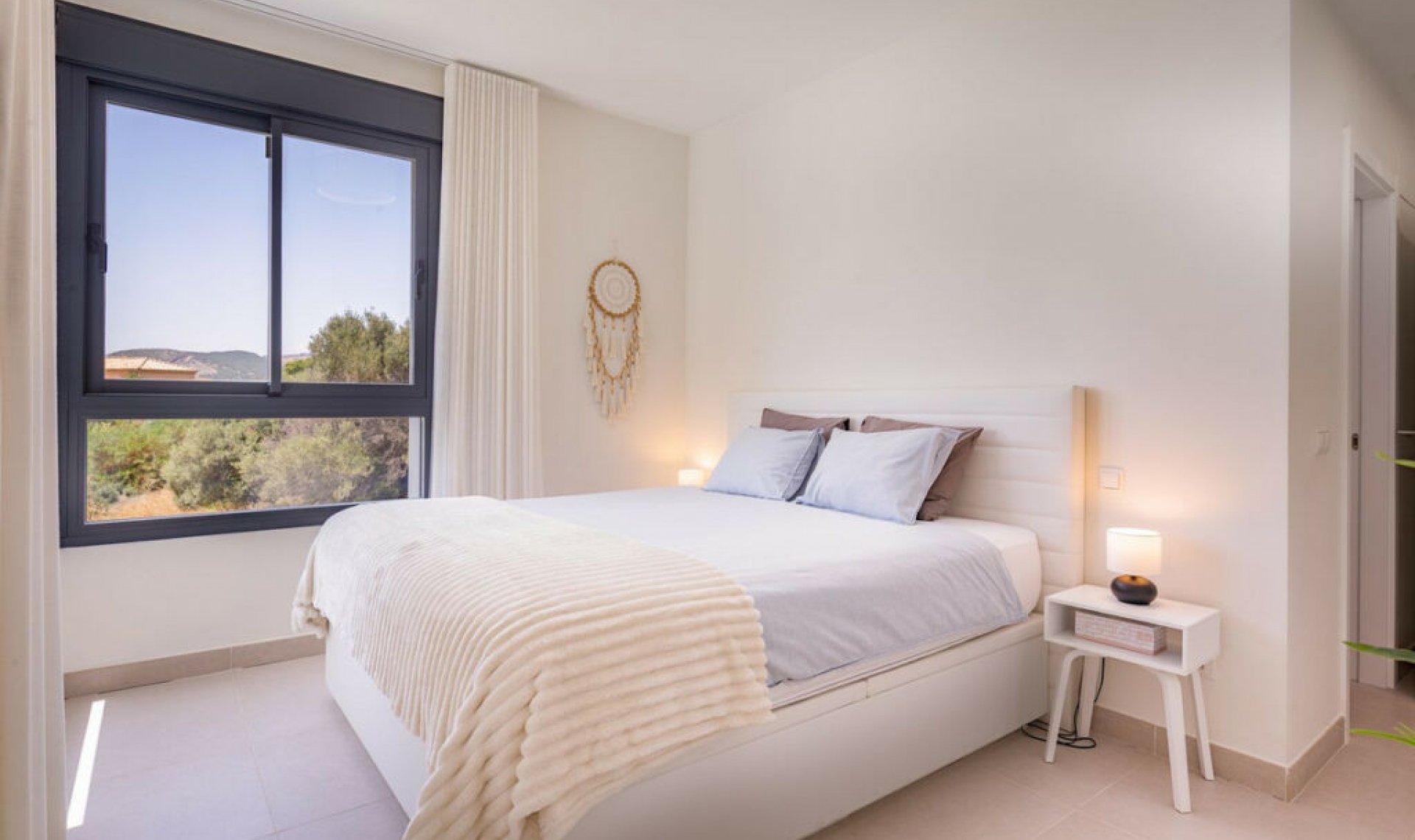 Resale - Apartment -
Estepona
