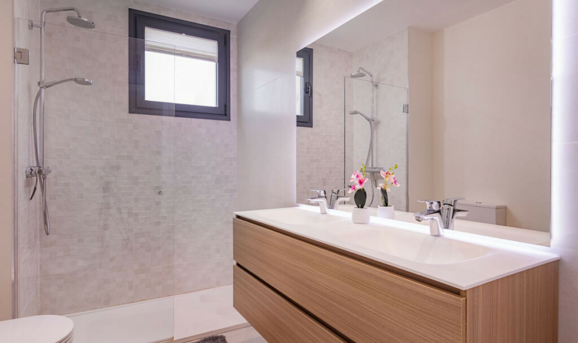Resale - Apartment -
Estepona