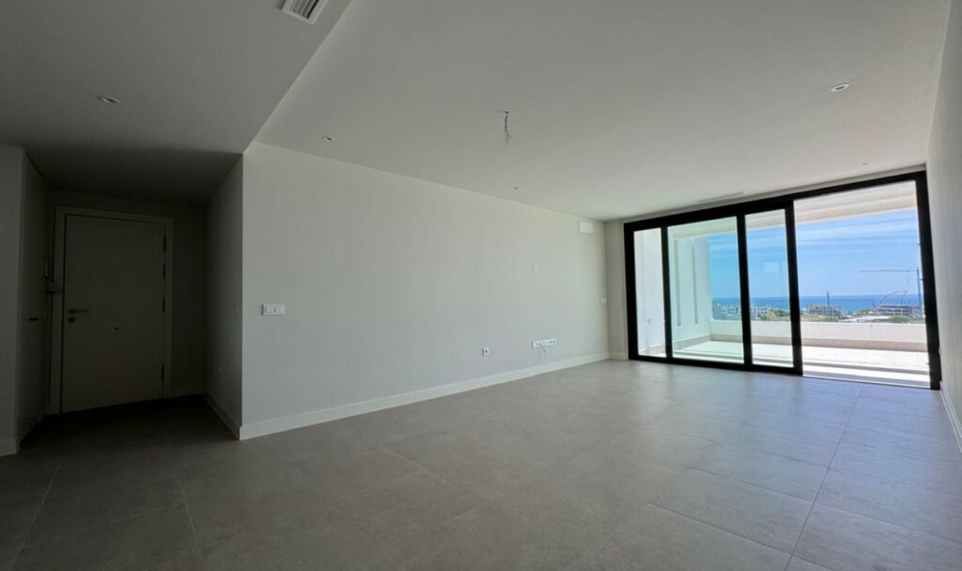 Resale - Apartment -
Estepona