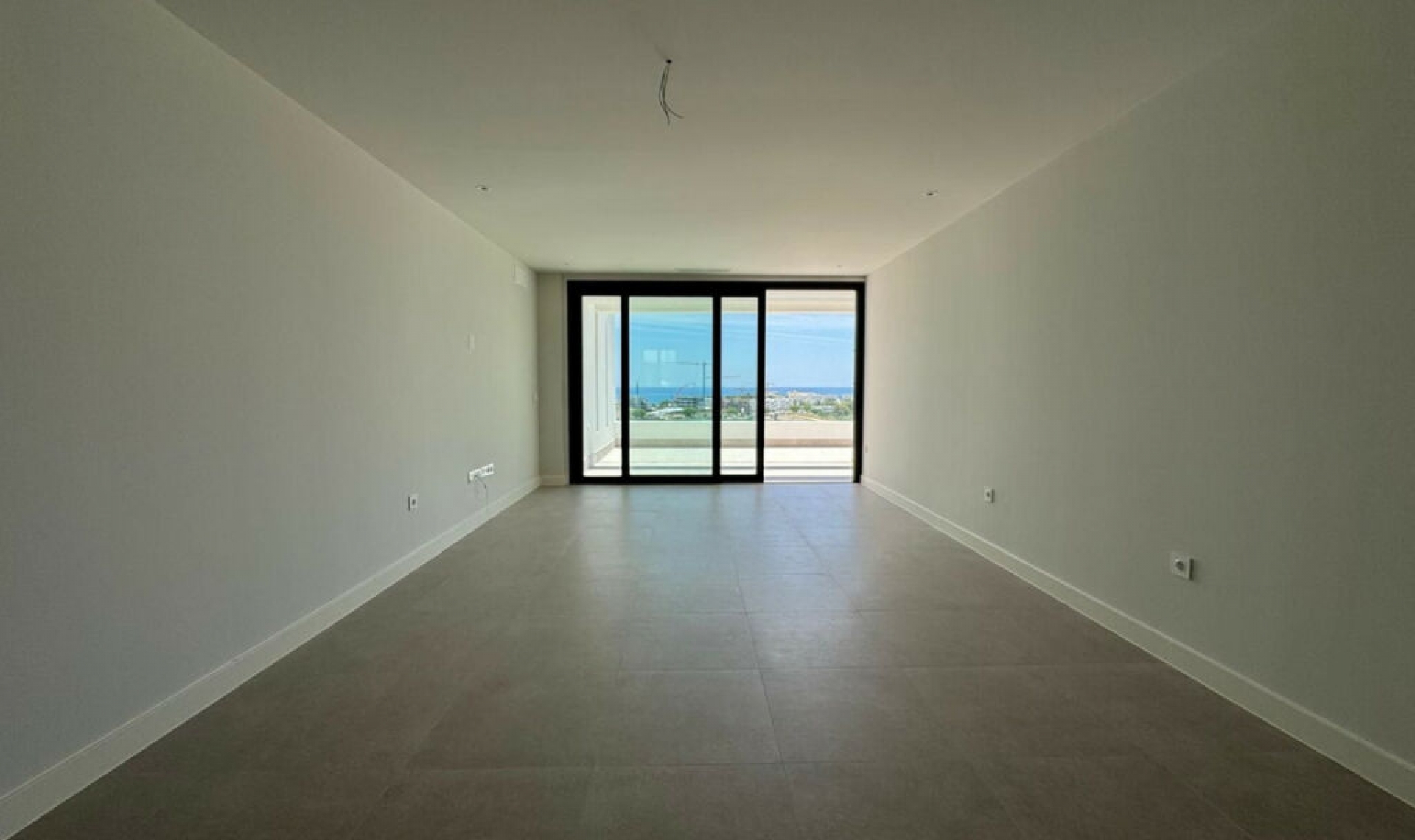 Resale - Apartment -
Estepona