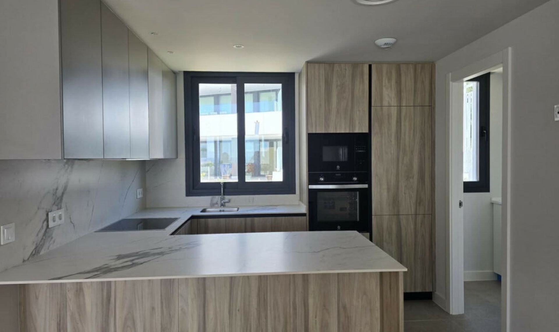 Resale - Apartment -
Estepona