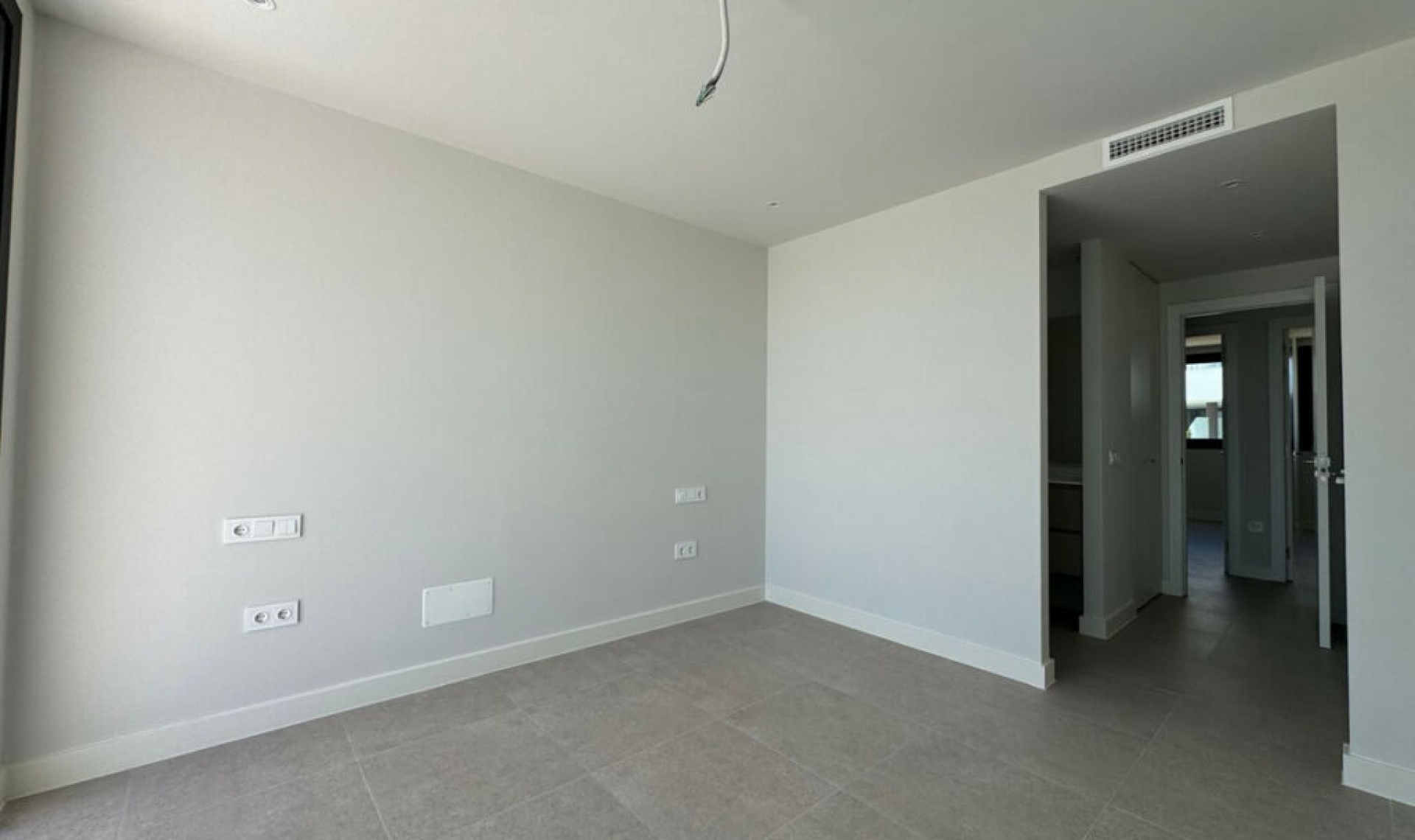 Resale - Apartment -
Estepona