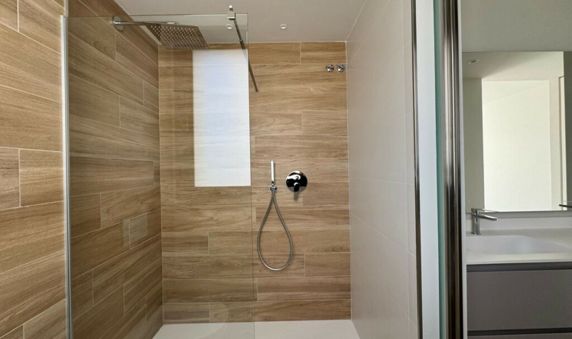 Resale - Apartment -
Estepona