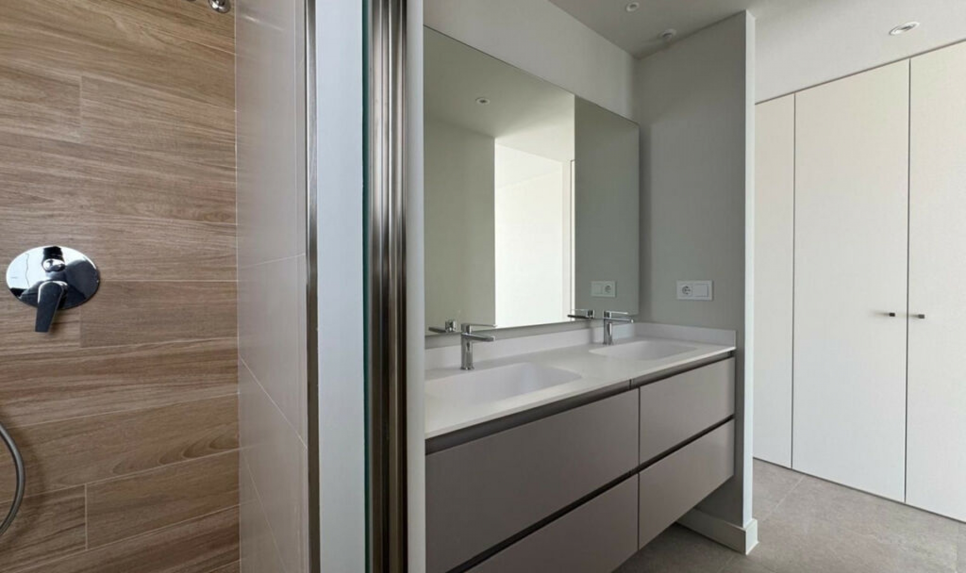 Resale - Apartment -
Estepona