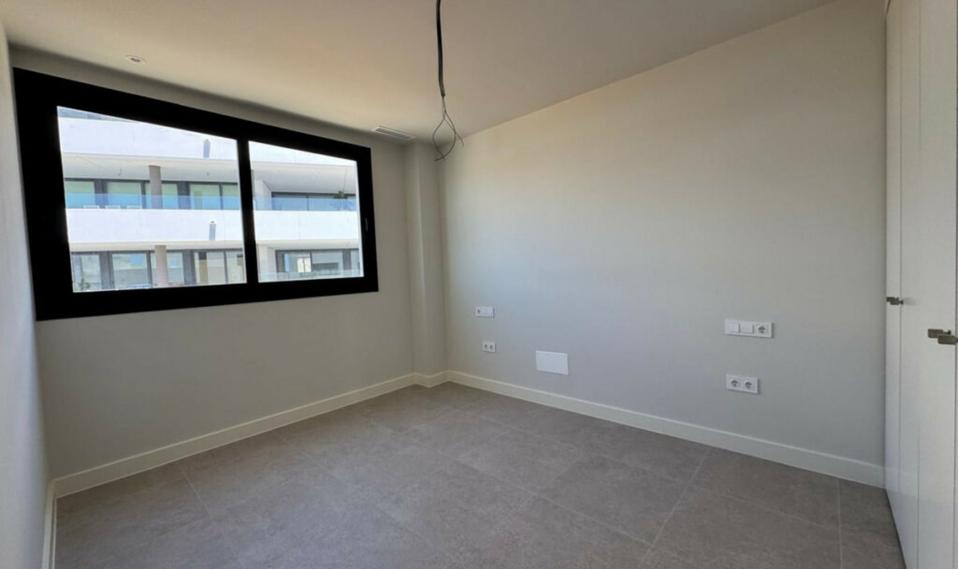 Resale - Apartment -
Estepona