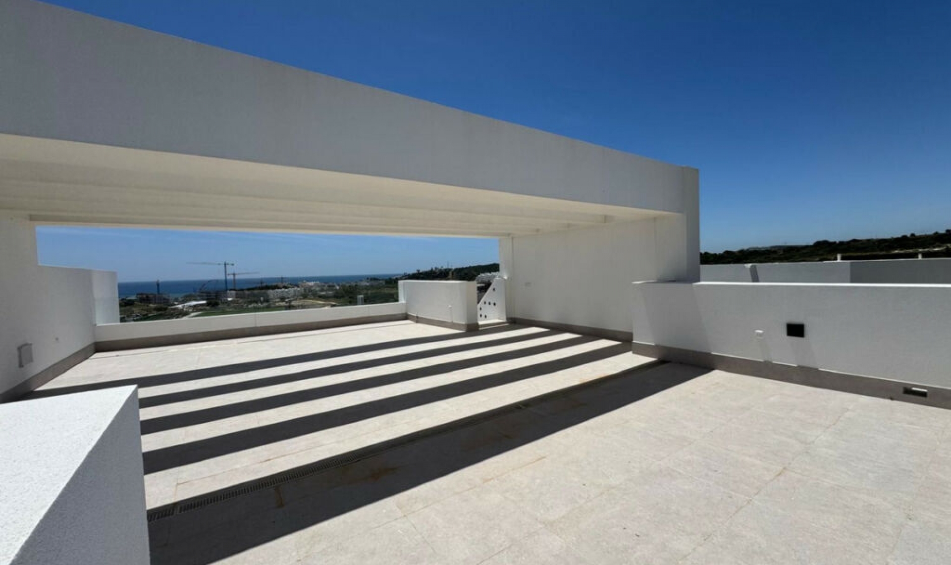 Resale - Apartment -
Estepona